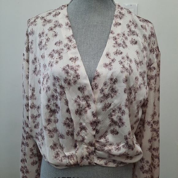 ASTR The Label Floral Long Sleeve Floral Blouse - Picture 11 of 11